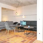 10 Person In Ulfborg