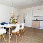10 Person In Ulfborg