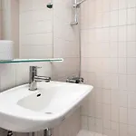 10 Person In *