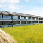 10 Person In Ulfborg
