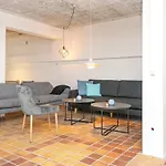 10 Person In Ulfborg