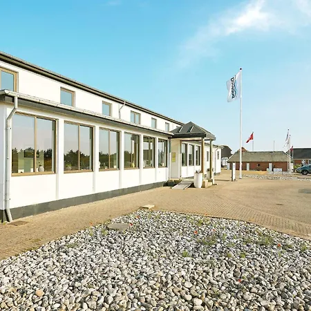 10 Person In Ulfborg