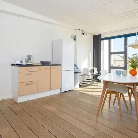 10 Person In Ulfborg Øhuse