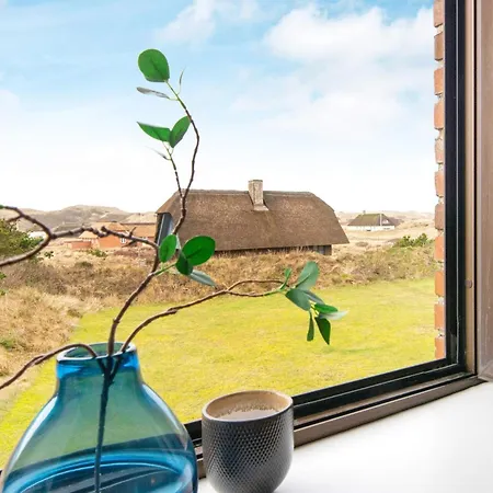 10 Person In Ulfborg *