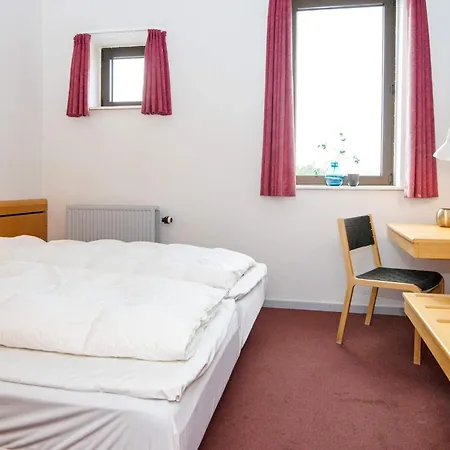 10 Person In Ulfborg Ferienhaus Øhuse