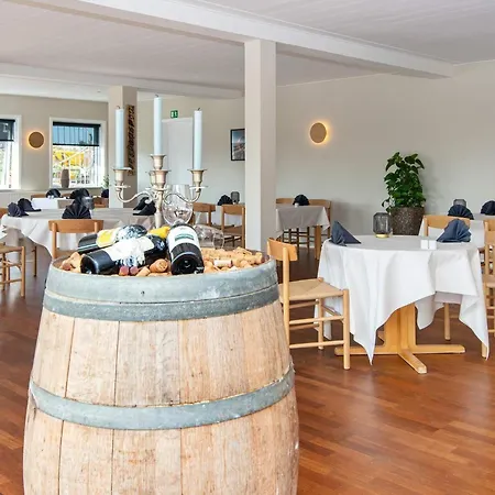 Ferienhaus 10 Person In Ulfborg